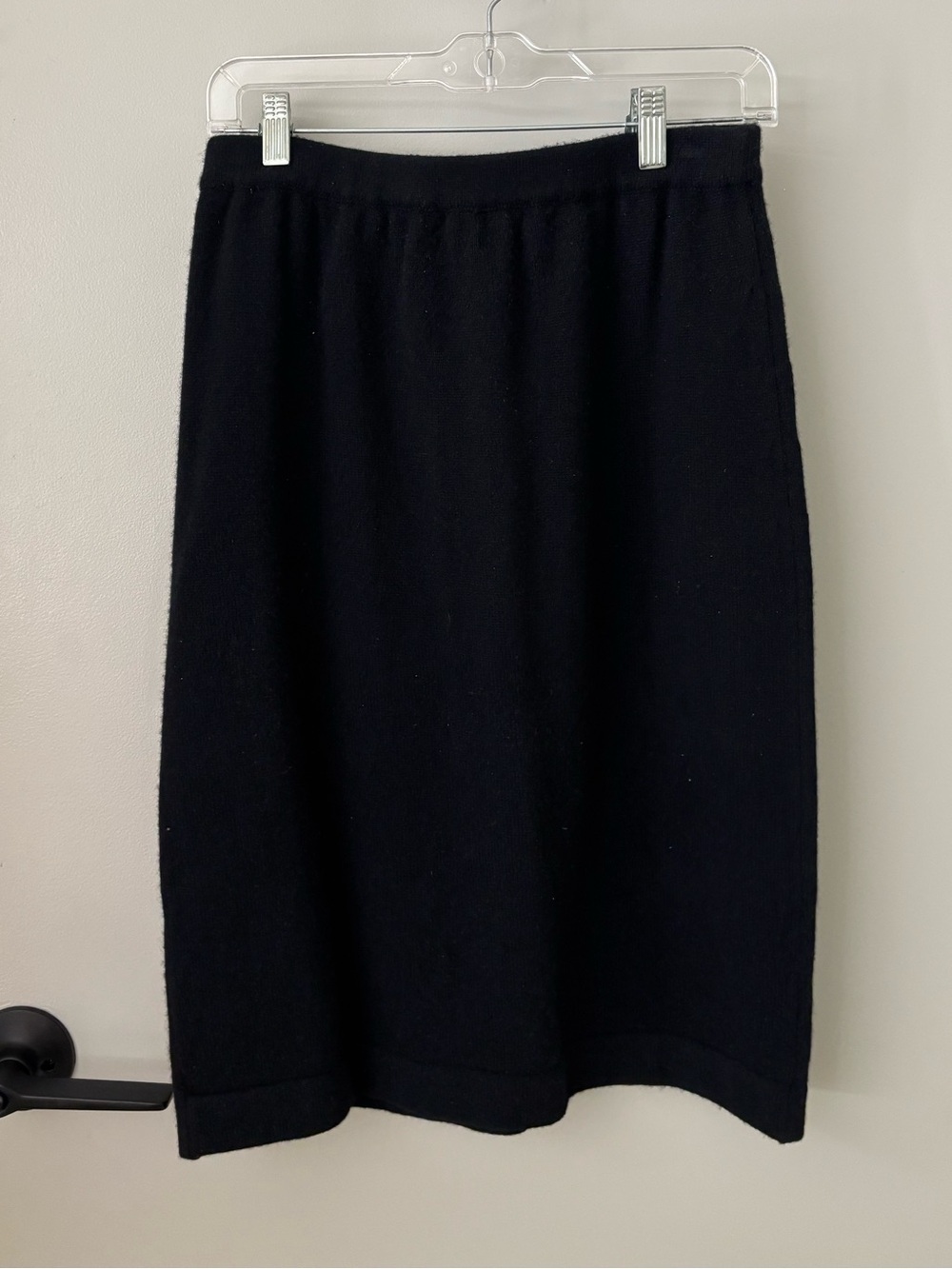 Vintage Saks Fifth Avenue 100% Scottish Cashmere Black Midi Skirt